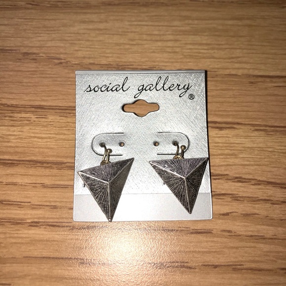 Jewelry - Earrings